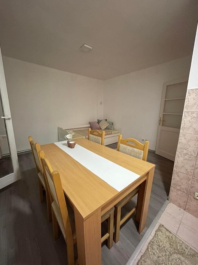 Apartman City Apartment Tuzla Exterior photo