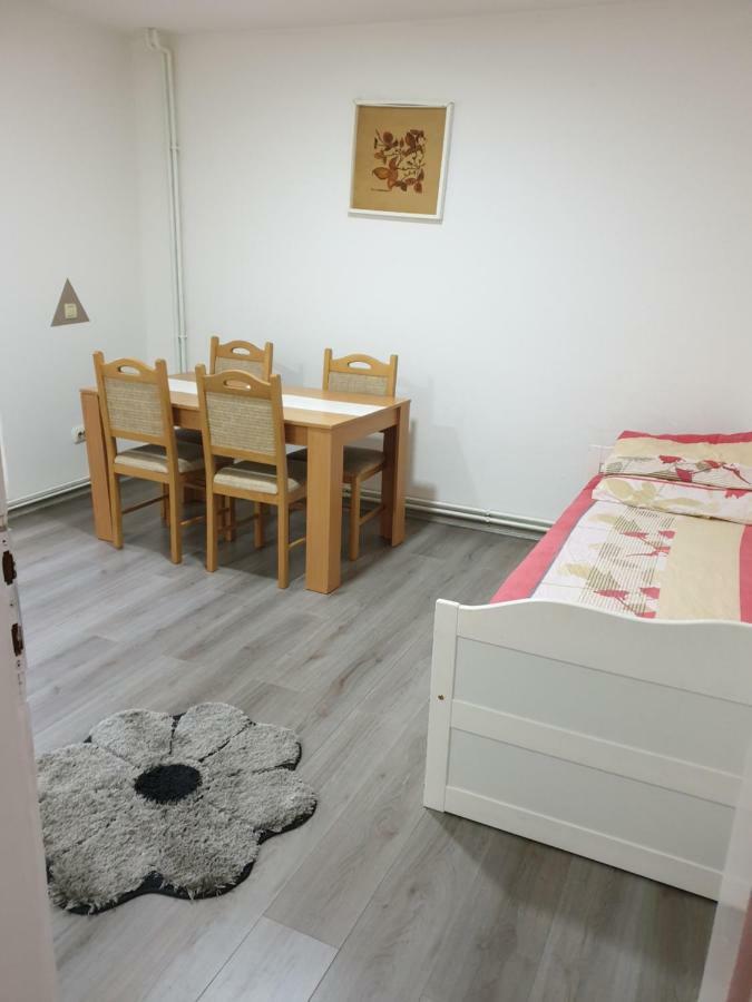 Apartman City Apartment Tuzla Exterior photo